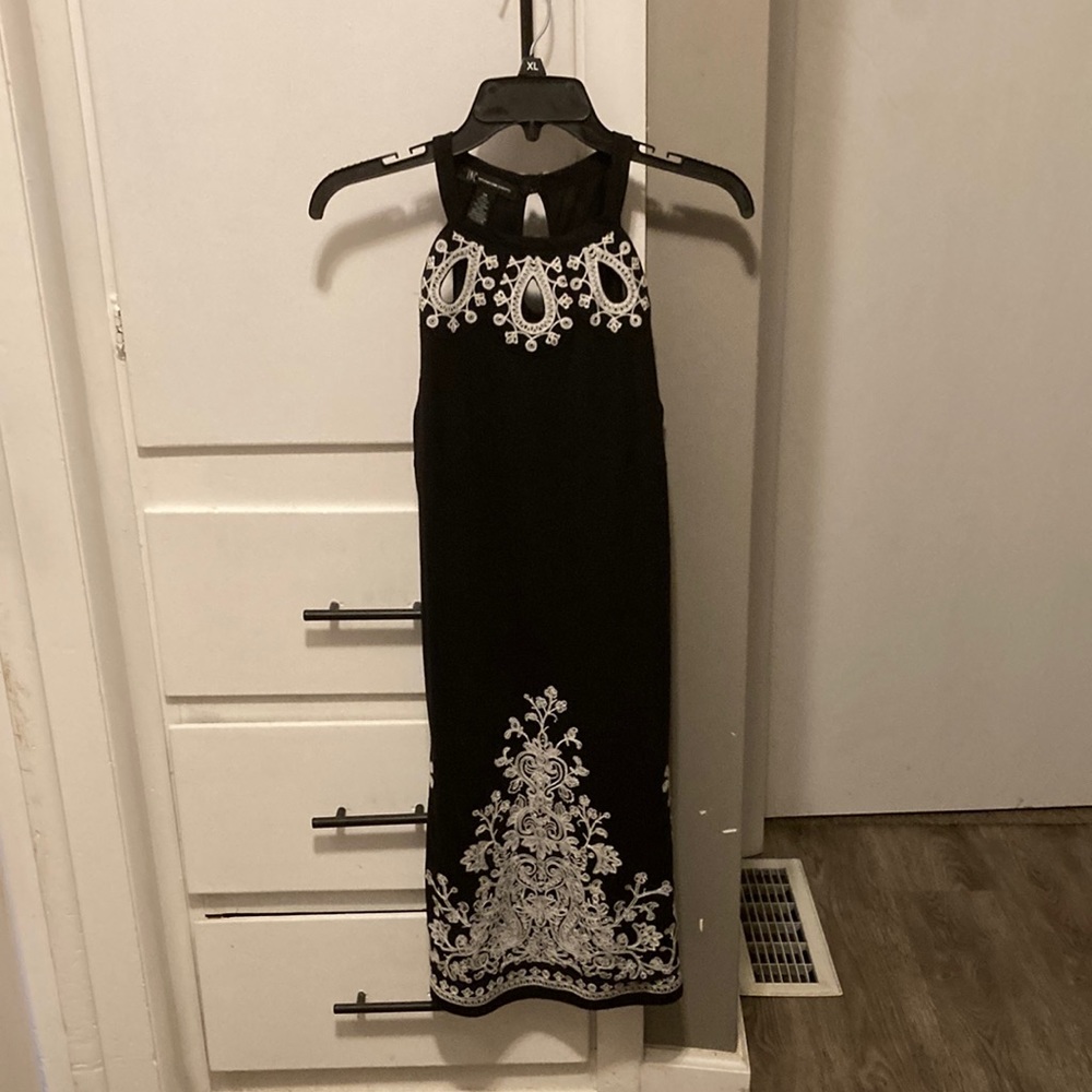 I-N-C International Concepts Black and White Sleeveless Slip Dress Size Medium.